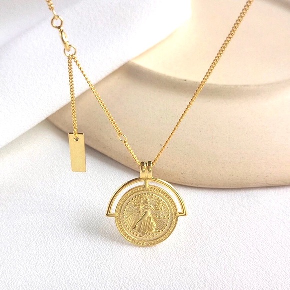 Roman Arc Gold Trinidad Coin Necklace - Picture 4 of 7